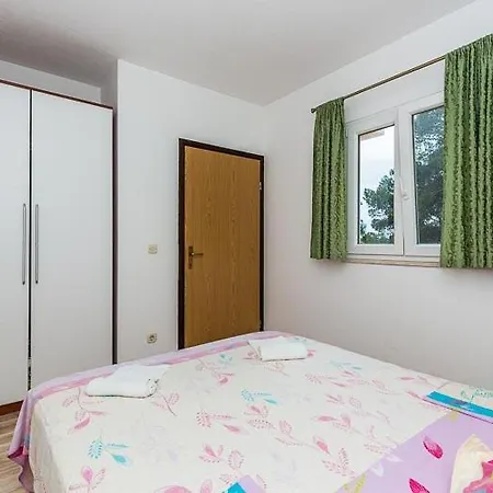 Robinson Medvidna Hvar * Zastražišće